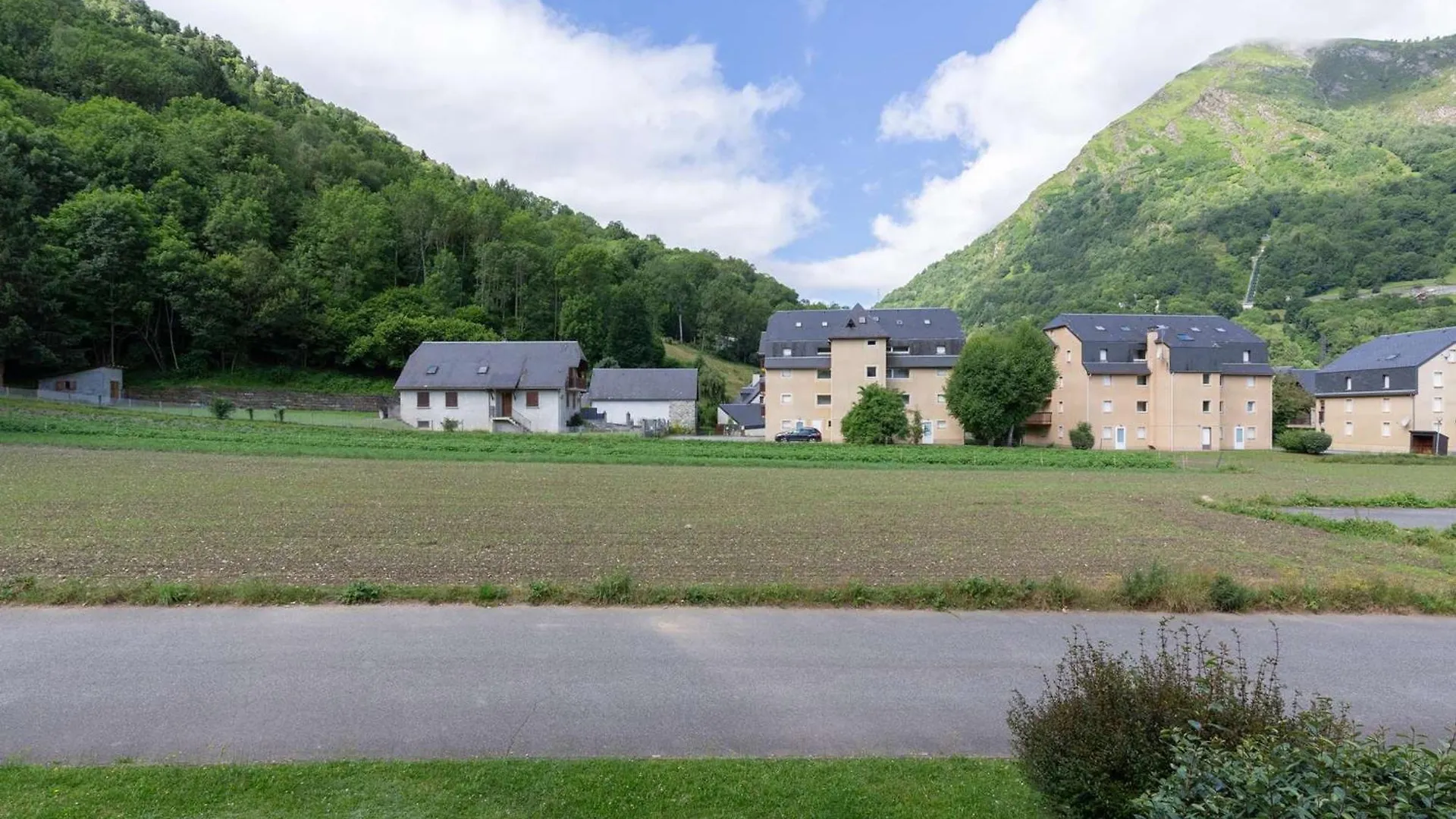 Apartment Appartement Calme Saint Lary 4 Personnes, Proche Centre, Wifi Inclus - Fr-1-296-284